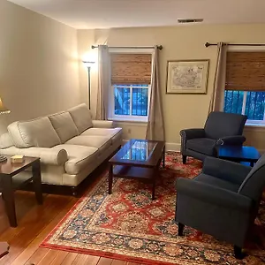 Fully Furnished Garden Apartment Savannah